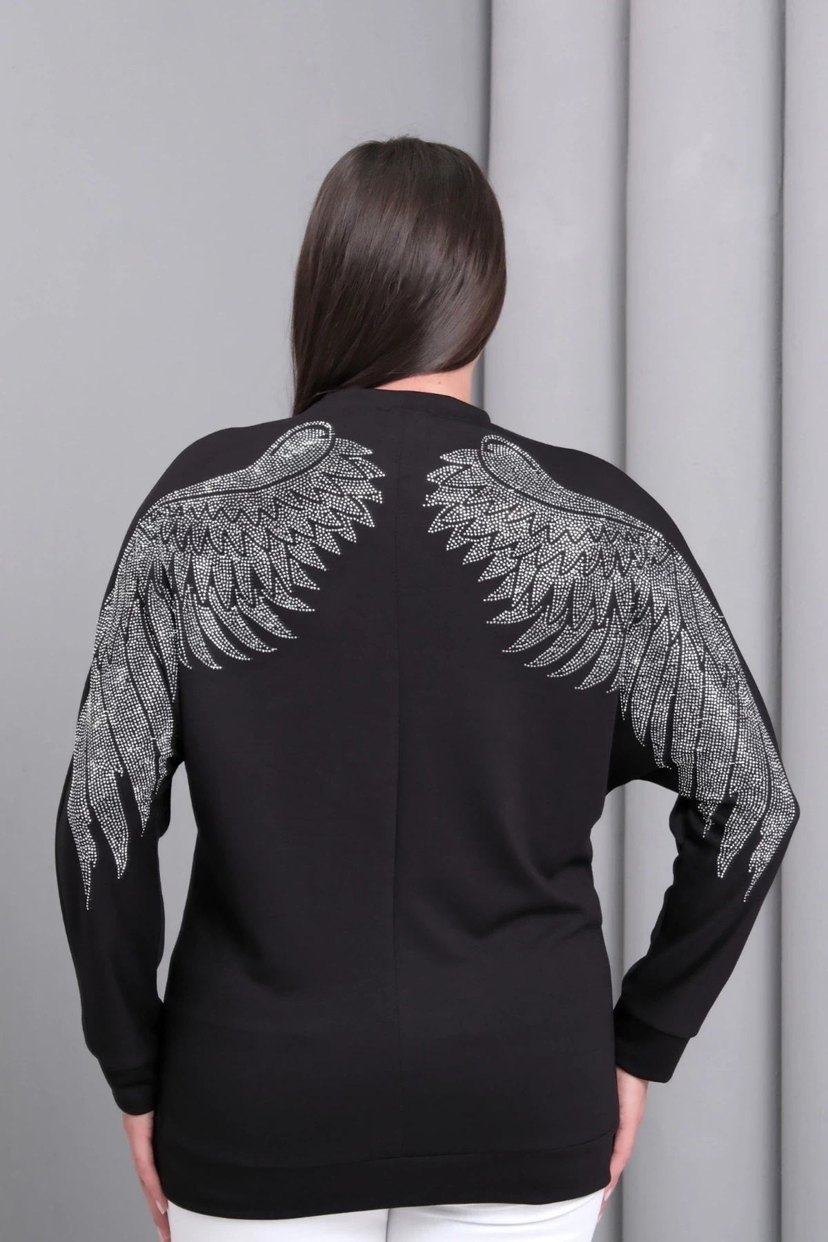 Sırtı Kanat Taş Baskılı Sweatshirt