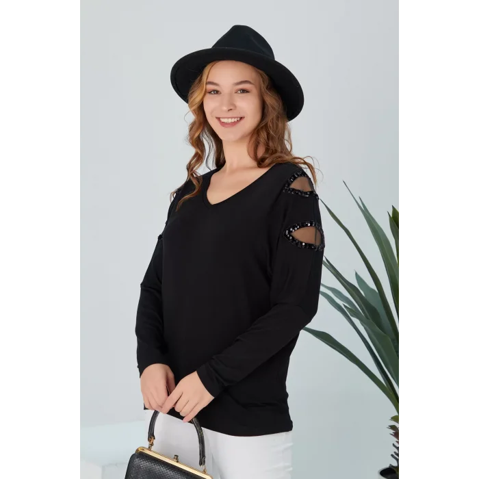 Kolları Pullu Pencereli Bluz