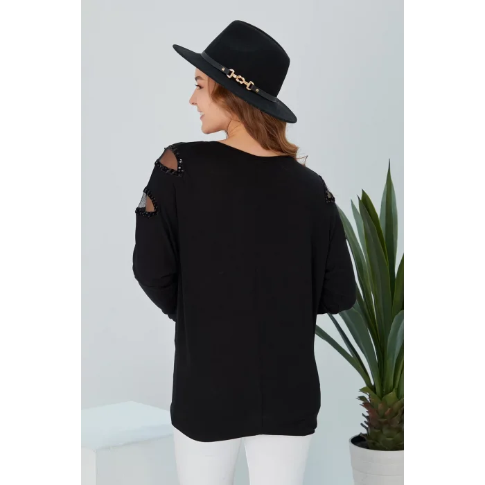 Kolları Pullu Pencereli Bluz