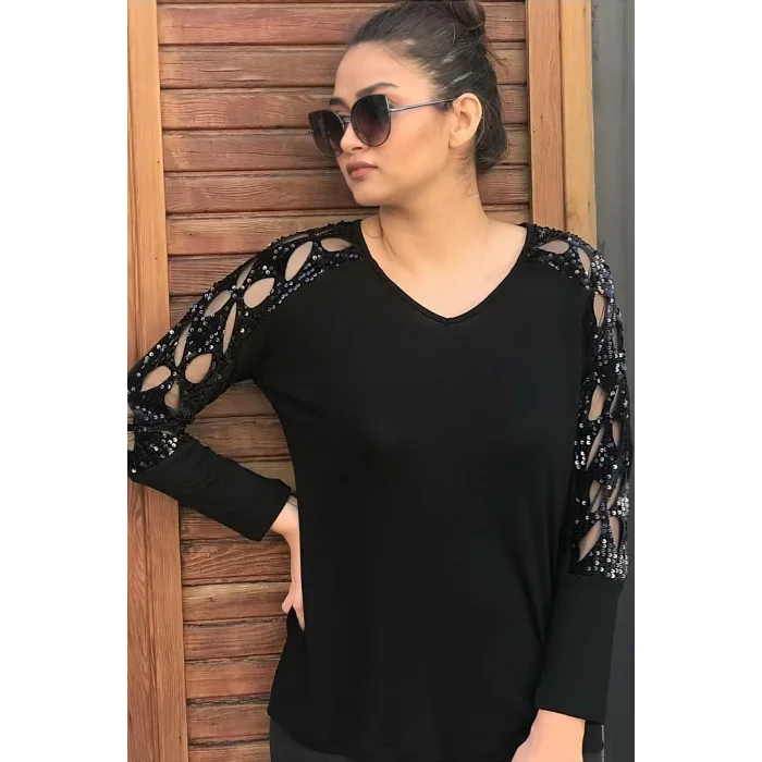 Kolları Lazer Kesim Pullu Bluz