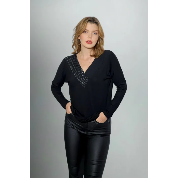 Yakası File Sim Detaylı Bluz