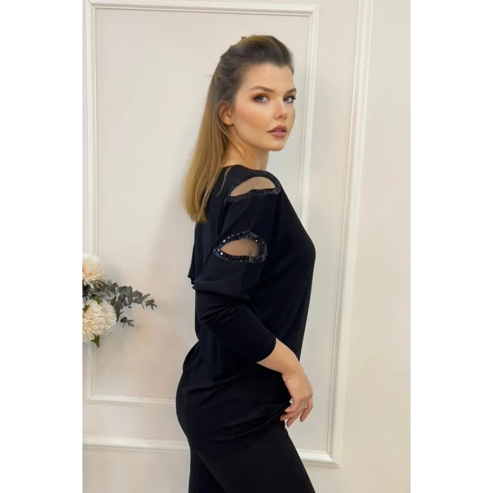 Kolları Pullu Pencereli Bluz