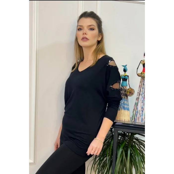 Kolları Pullu Pencereli Bluz