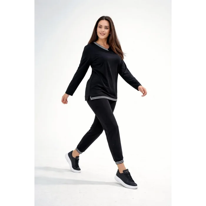 Yakası Örme Şeritli Yırtmaçlı Takım