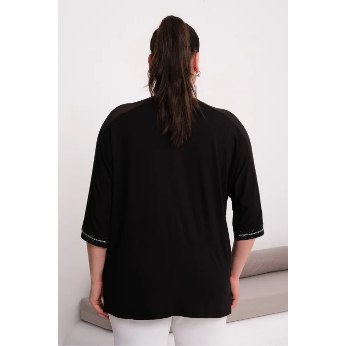 Kolları Şifon Detaylı Taş Baskılı Bluz