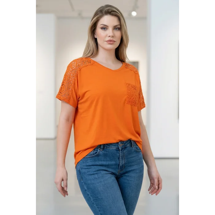 Omuzu Güpürlü Cepli Bluz