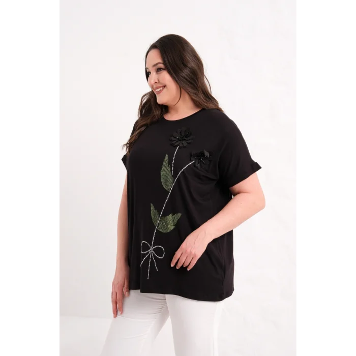 Çiçek Aplikeli Taş Baskılı Bluz