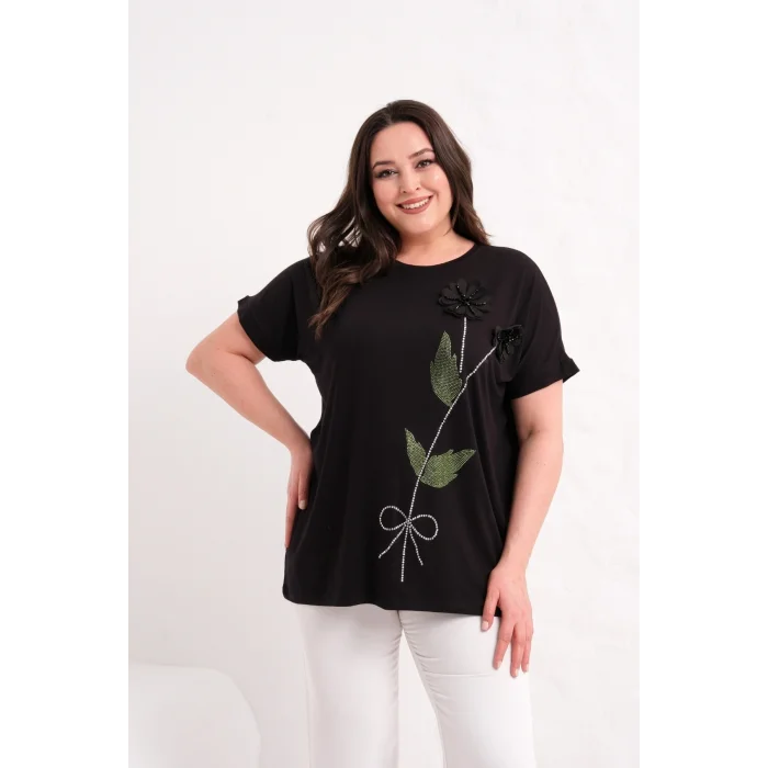 Çiçek Aplikeli Taş Baskılı Bluz