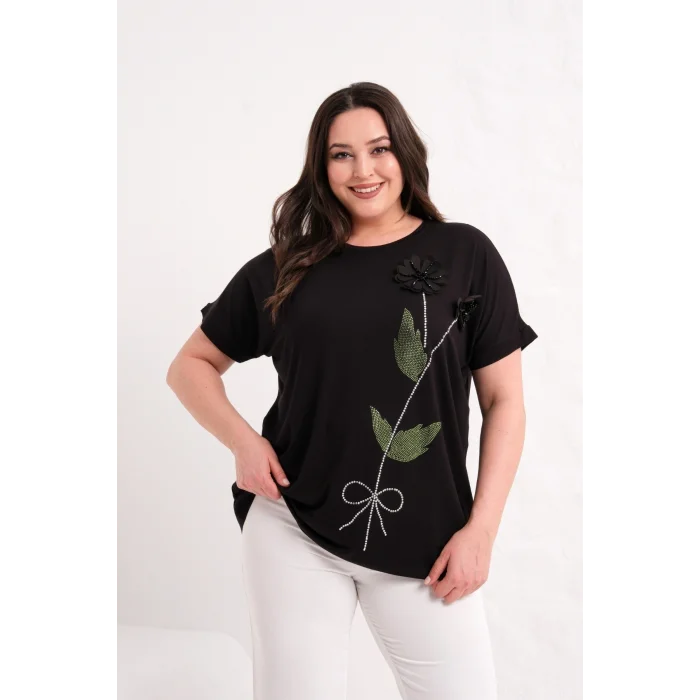 Çiçek Aplikeli Taş Baskılı Bluz