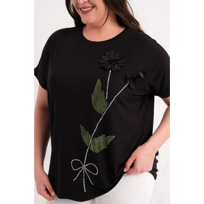 Çiçek Aplikeli Taş Baskılı Bluz