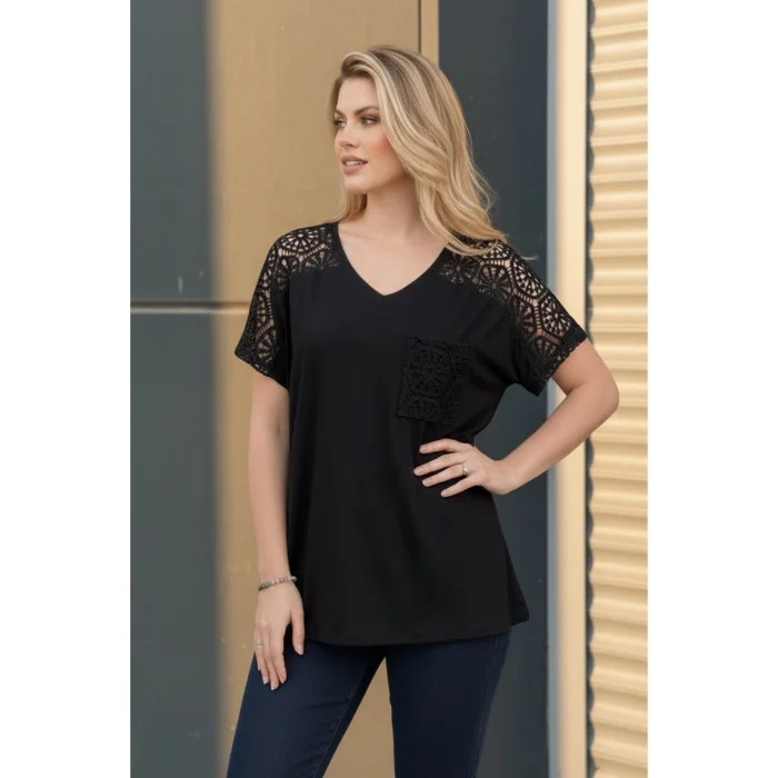 Omuzu Güpürlü Cepli Bluz