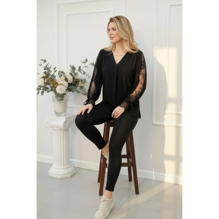 Pile Detay Kolları Dantel Bluz