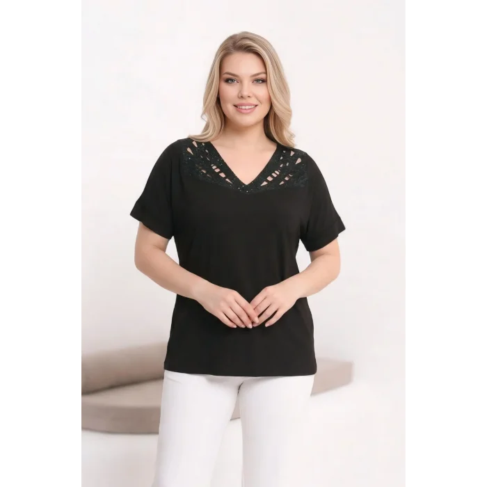 Yakası Lazer Kesim Taşlı Bluz