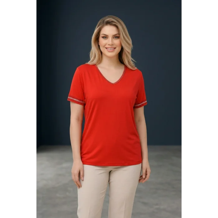 Yakası ve Kolları Taş Baskılı Bluz