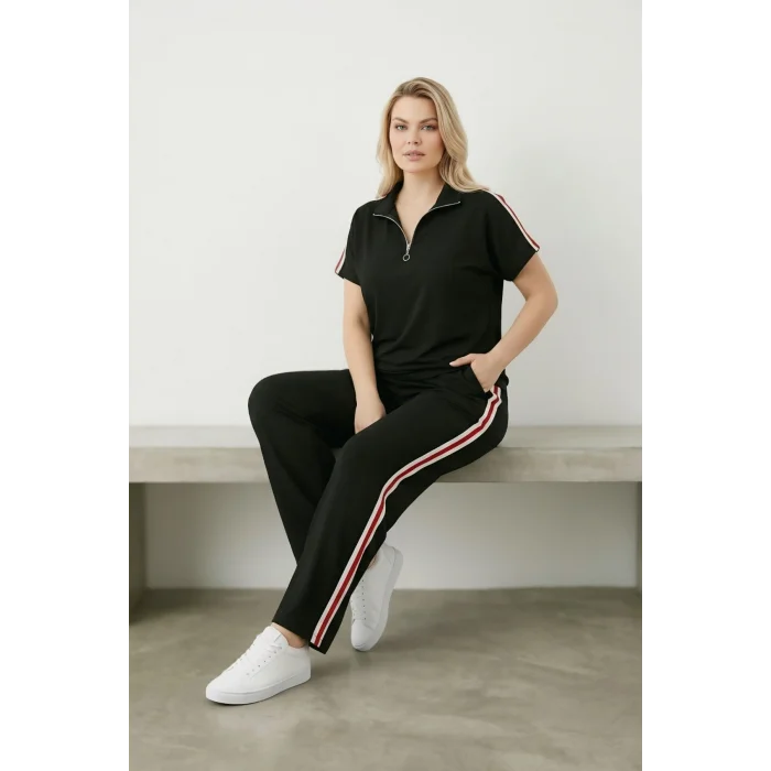 Yakası Fermuarlı Şeritli Takım