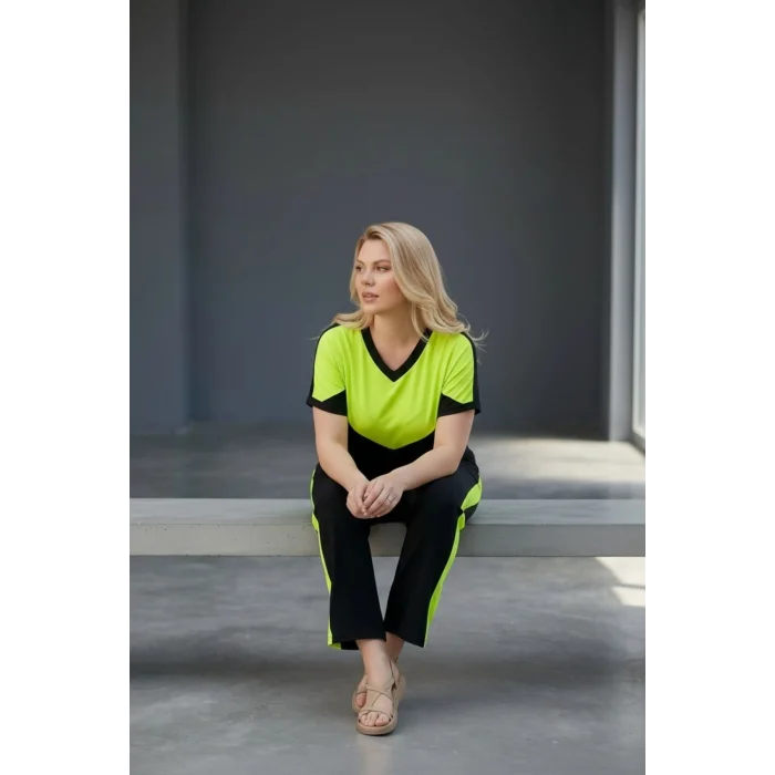 Neon Renk Detaylı Takım