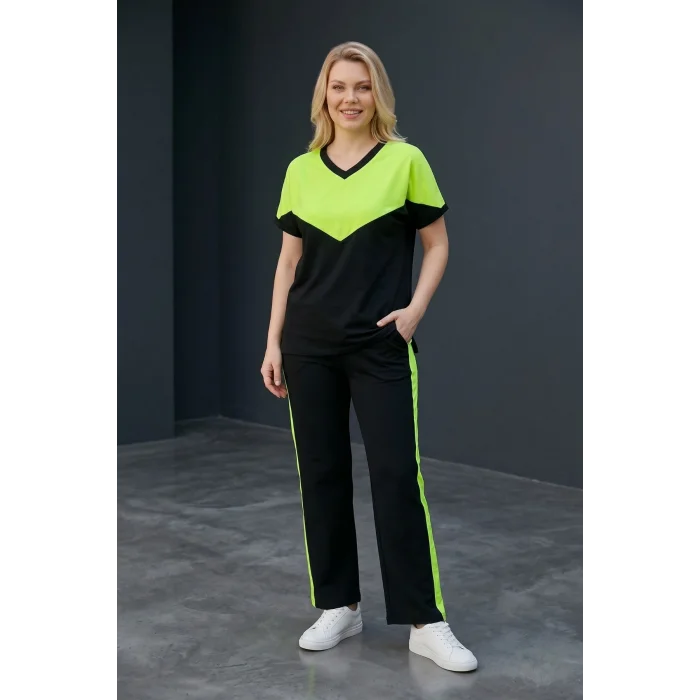 Neon Renk Detaylı Takım