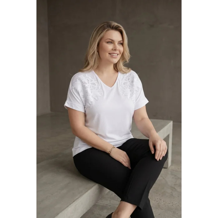 Omuz Nakışlı Taş Detaylı Bluz