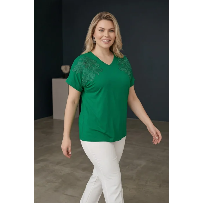 Omuz Nakışlı Taş Detaylı Bluz