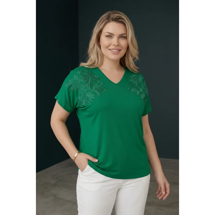 Omuz Nakışlı Taş Detaylı Bluz