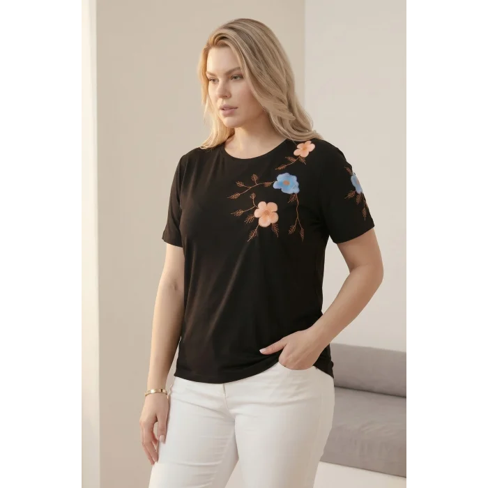 Kolu Çiçek Nakışlı Bluz