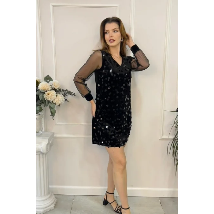 Kadife Pullu Kolları Tül Elbise