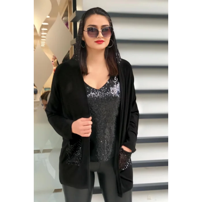 Kapüşonu ve Cebi Pul Hırka