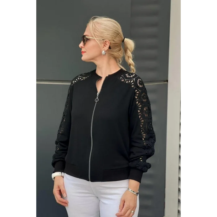 Kolları Güpürlü Fermuarlı Ceket