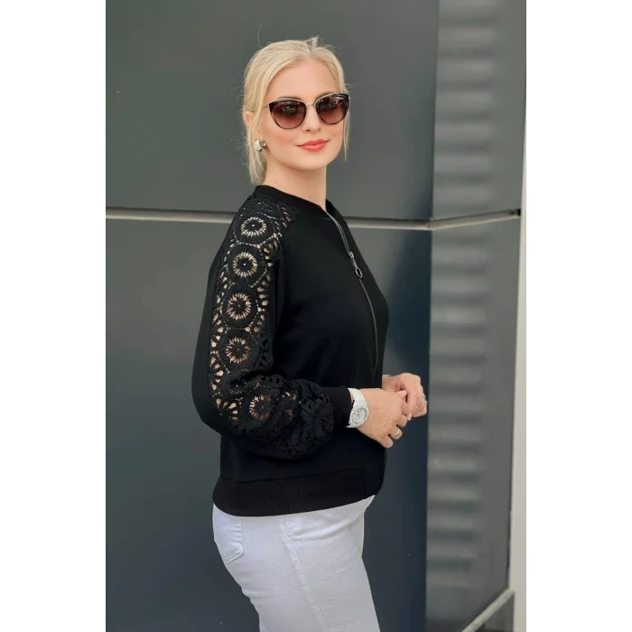 Kolları Güpürlü Fermuarlı Ceket