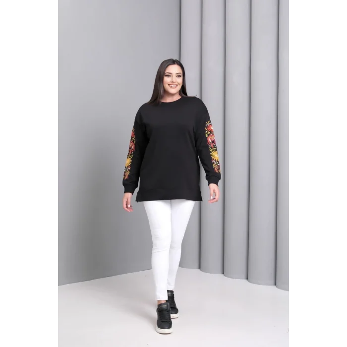 Kolları Nakışlı Yırtmaçlı Sweatshirt