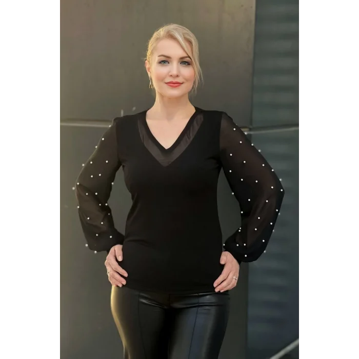 Kolları Serpme İncili Bluz