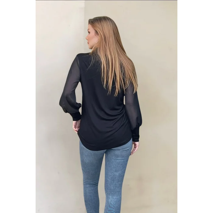 Kolları Şifon Düğme Detaylı Bluz