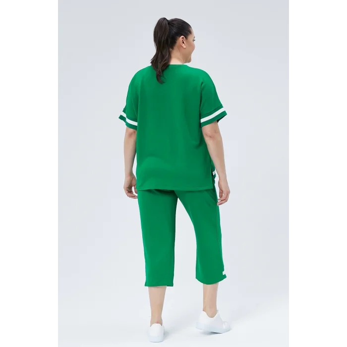 Kolları ve Paçası Şeritli Takım