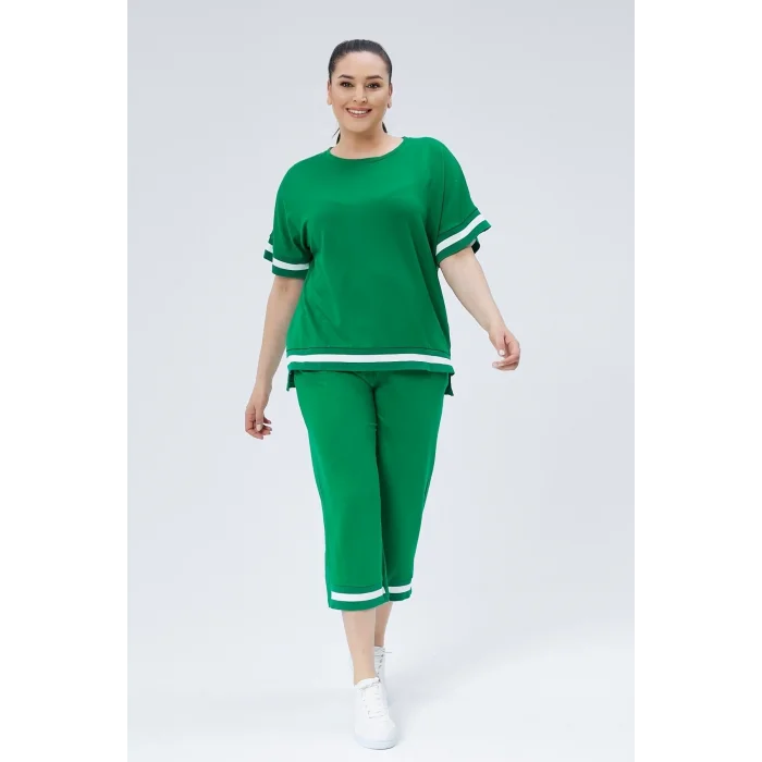 Kolları ve Paçası Şeritli Takım