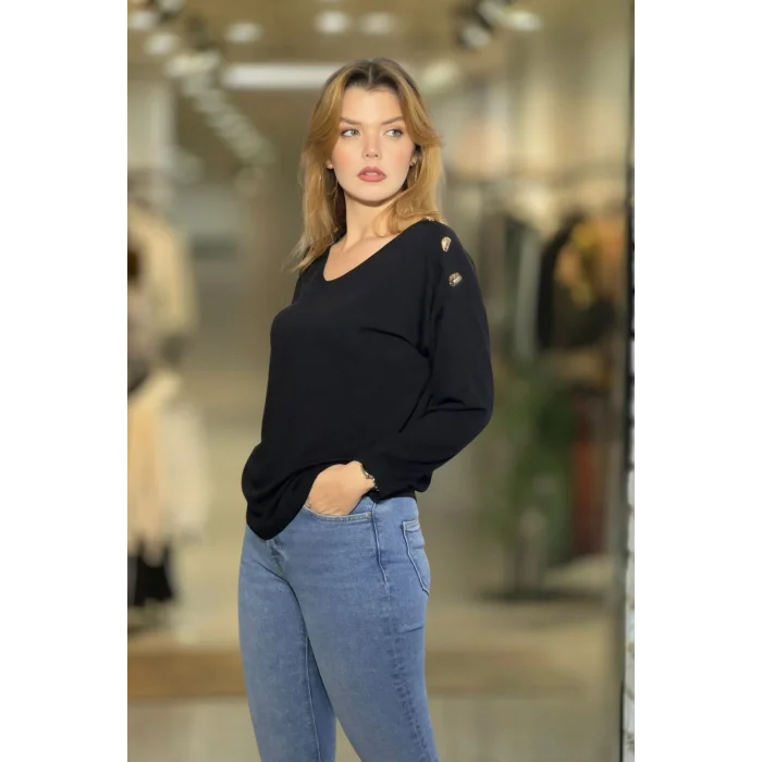 Omuz Düğme Detaylı Bluz