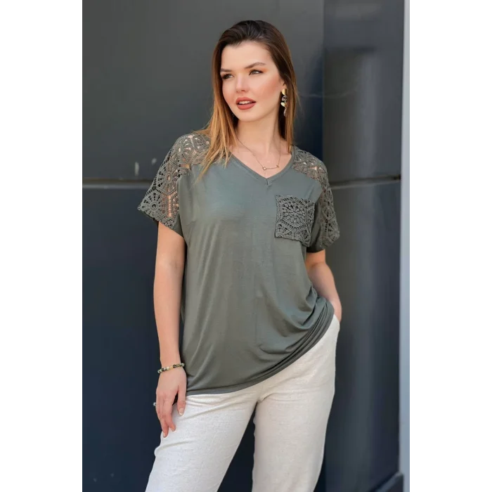 Omuz Güpürlü Cepli Bluz