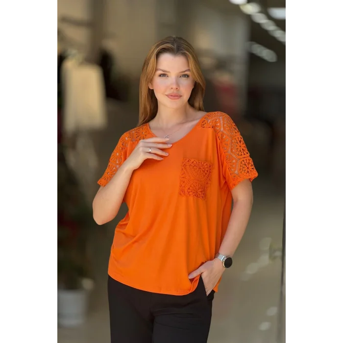 Omuz Güpürlü Cepli Bluz