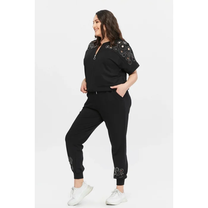 Omuz ve Paça Lazer Kesimli Takım