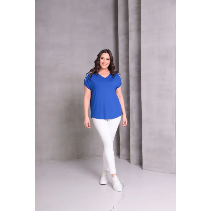 Omuzları Taş Baskılı Bluz