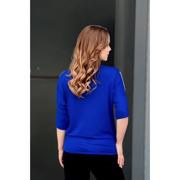 Önü Parçalı Suni Deri Detaylı Bluz