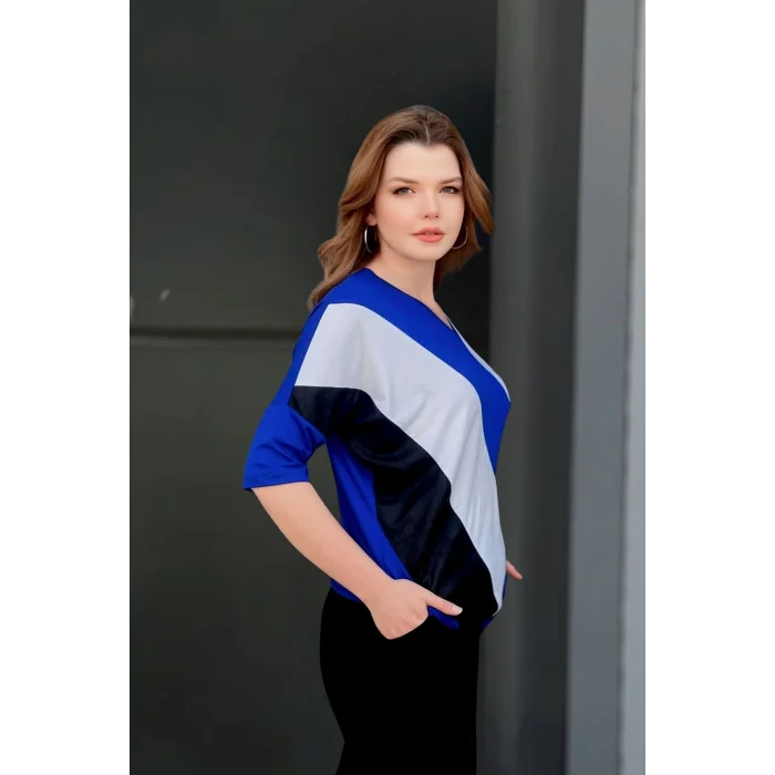 Önü Parçalı Suni Deri Detaylı Bluz