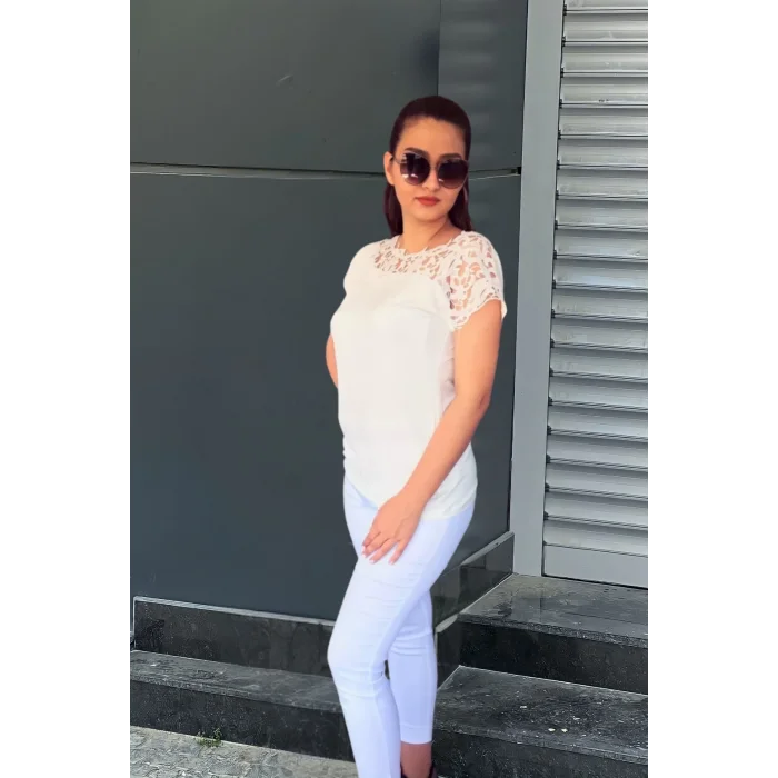 Robası Güpür Bluz