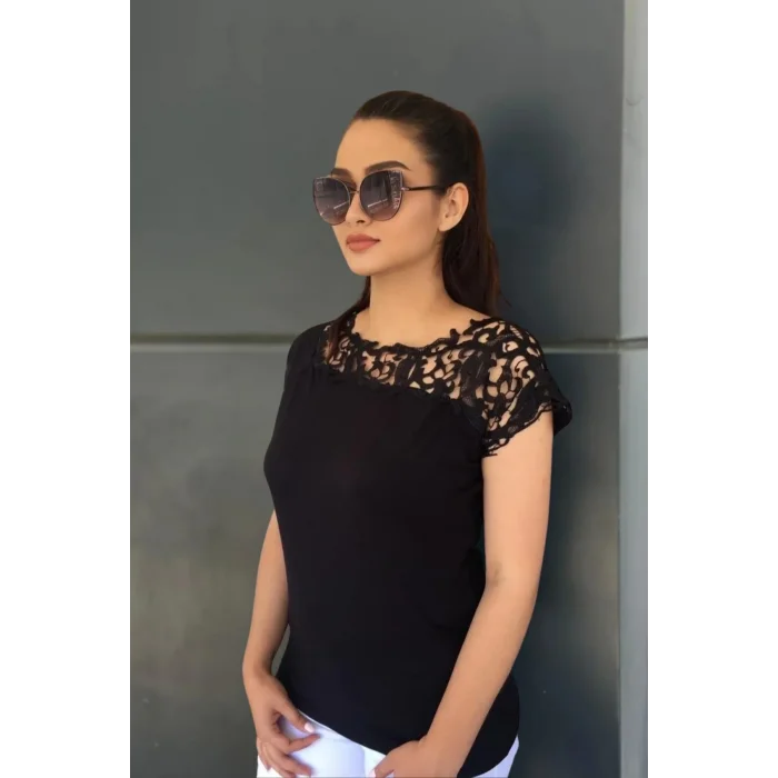 Robası Güpür Bluz