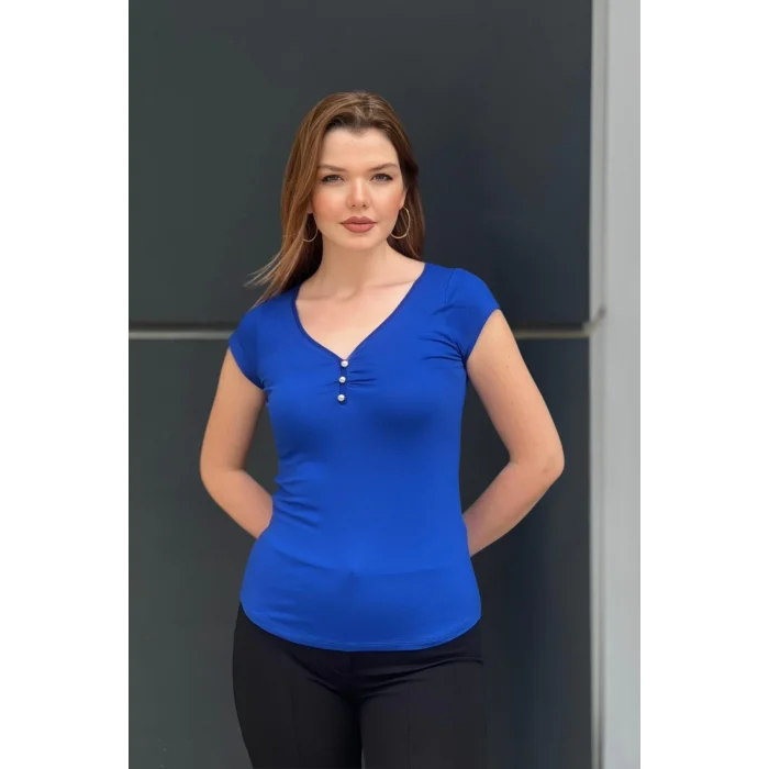 Yakası Düğme Detaylı Bluz