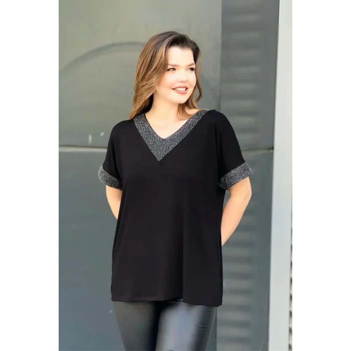 Yakası Kolları Sim Detaylı Bluz