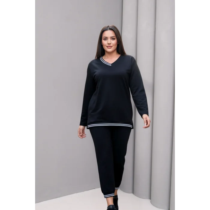 Yakası Örme Şeritli Yırtmaçlı Takım