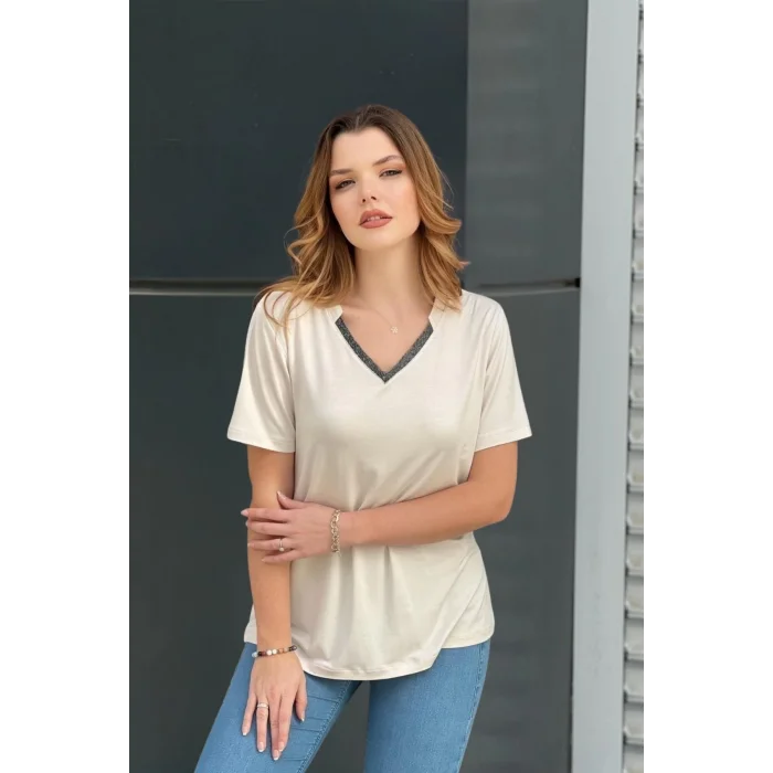 Yakası Sim Detaylı Bluz