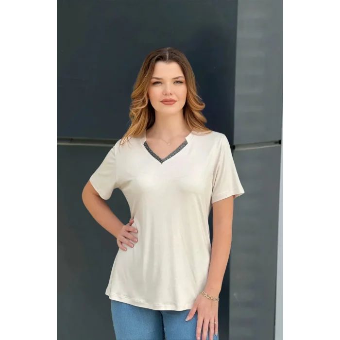 Yakası Sim Detaylı Bluz