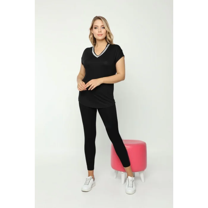 Yakası Taş Baskılı Bluz