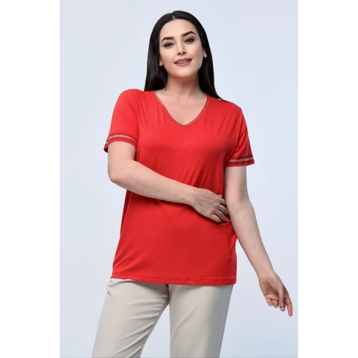 Yakası Taş Baskılı Kolları Şeritli Bluz